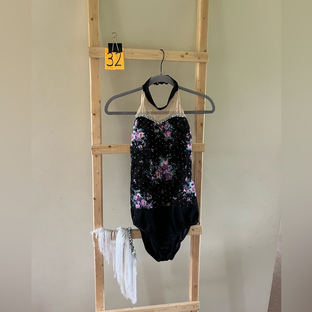 Dance Costumes - Picture 16 of 16